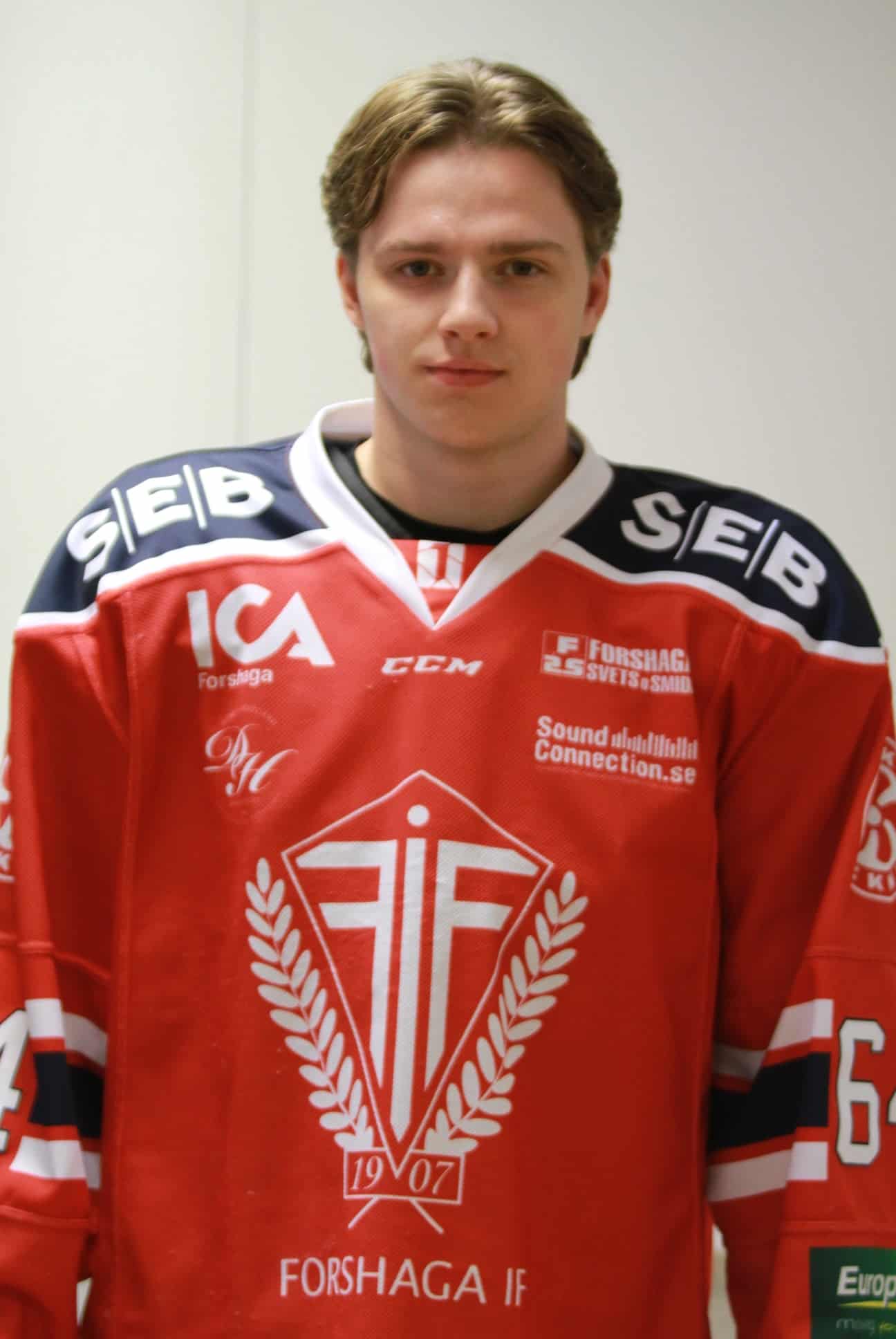 23 Linus Carlsson